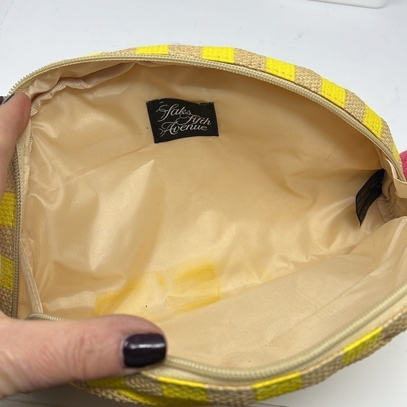 Saks Fifth Avenue Straw Yellow Half moon Zip Around Clutch Bag Pouch - Picture 5 of 5